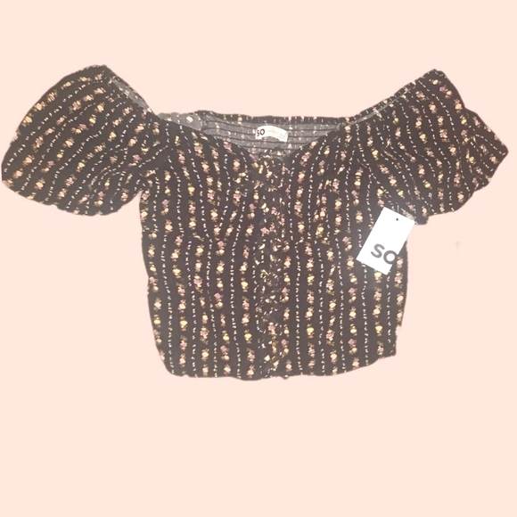 NWT (2)  Women's 'SO' Cropped Lace-Up Blouse                  Med & Smll - Picture 3 of 6